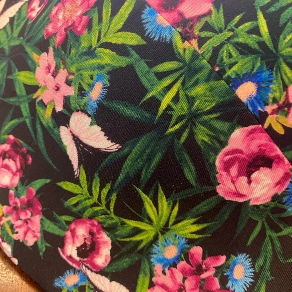 Victoria’s Secret So Obsessed Smooth Wireless Push-Up Bra Size 36DD - Picture 7 of 12